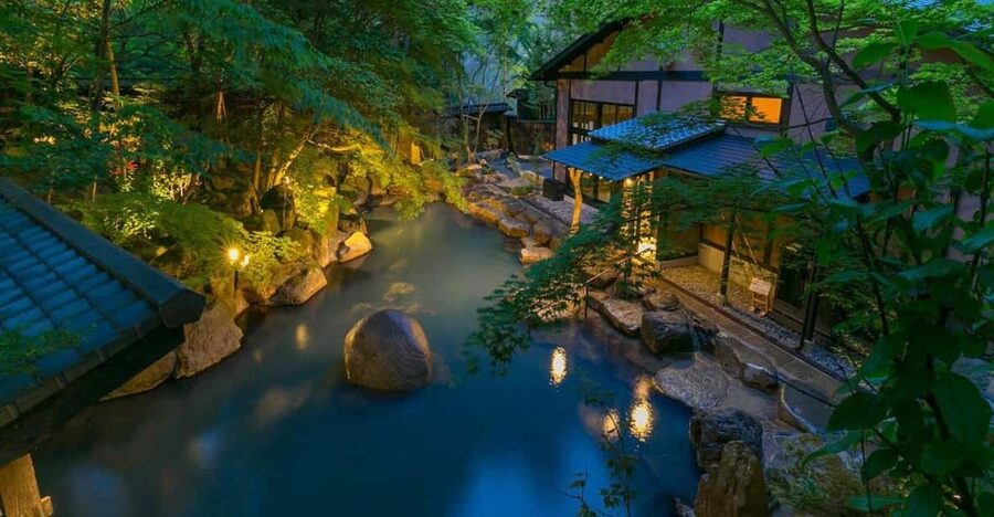Tokyo: Onsen, Arts, and Nature Day Trip to Fuji and Hakone - Lake Ashi and the red torii of Hakone Shrine