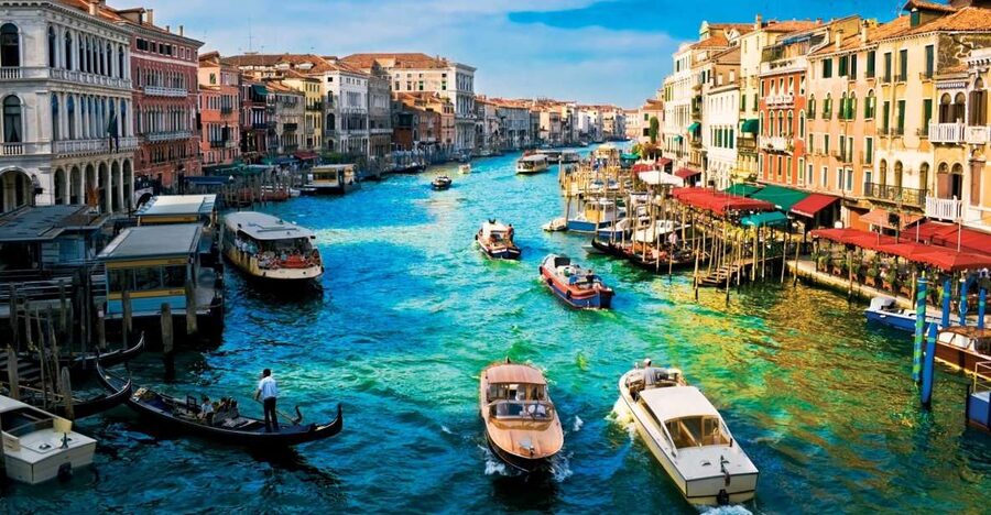 Venice: Day Excursion from Bergamo - Crossing the Venice Lagoon by boat