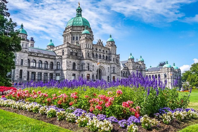 Victoria and Butchart Gardens Day Trip from Vancouver - Who should book this experience?