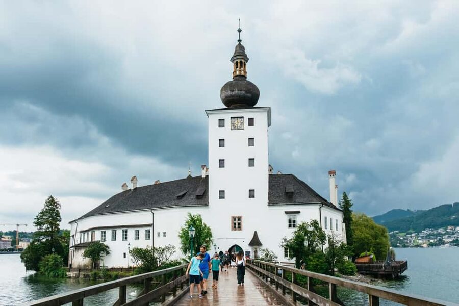 Vienna: Hallstatt Day Trip with Boat Ride Option - Should you book this Vienna to Hallstatt tour?