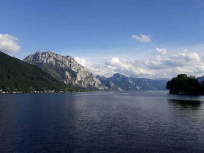 Vienna: Hallstatt, Salzburg, Melk, Alps & Lakes Day Trip