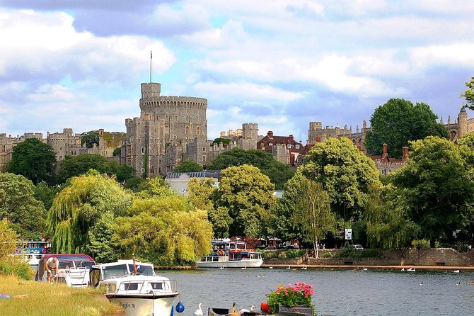 Windsor, Stonehenge and Bath Day Trip from London Spanish - Bath mixes Roman engineering with Georgian style