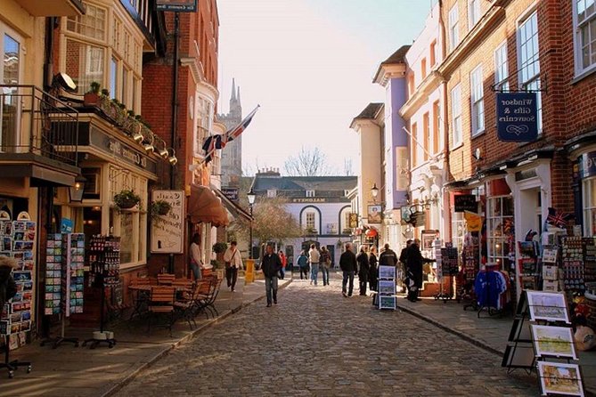Windsor, Stonehenge and Bath Day Trip from London Spanish - Who should book this three-site day