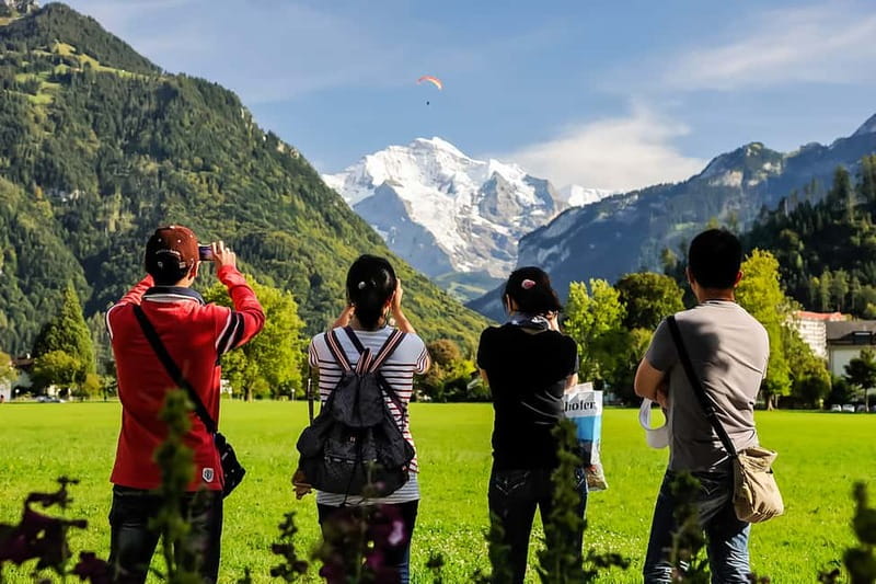 Zurich: Grindelwald, Interlaken & Lauterbrunnen Day Trip - Interlaken: useful introduction, limited free time